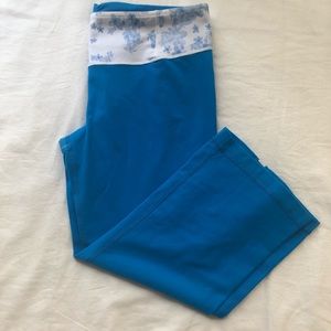 Lululemon Bright Blue Capri Yoga Pants!!